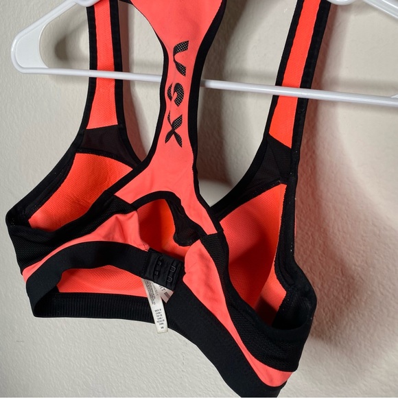 Bundle of Victoria’s Secret sports bras - Picture 16 of 16